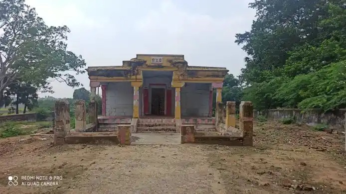 Arulmigu Navaneethakrishnasamy Temple, Manakkarai - 628601 அருள்மிகு நவநீதகிருஷ்ணசாமி திருக்கோயில், Manakkarai - 628601, Thoothukudi - Ancient Temple Architecture and History Image 4