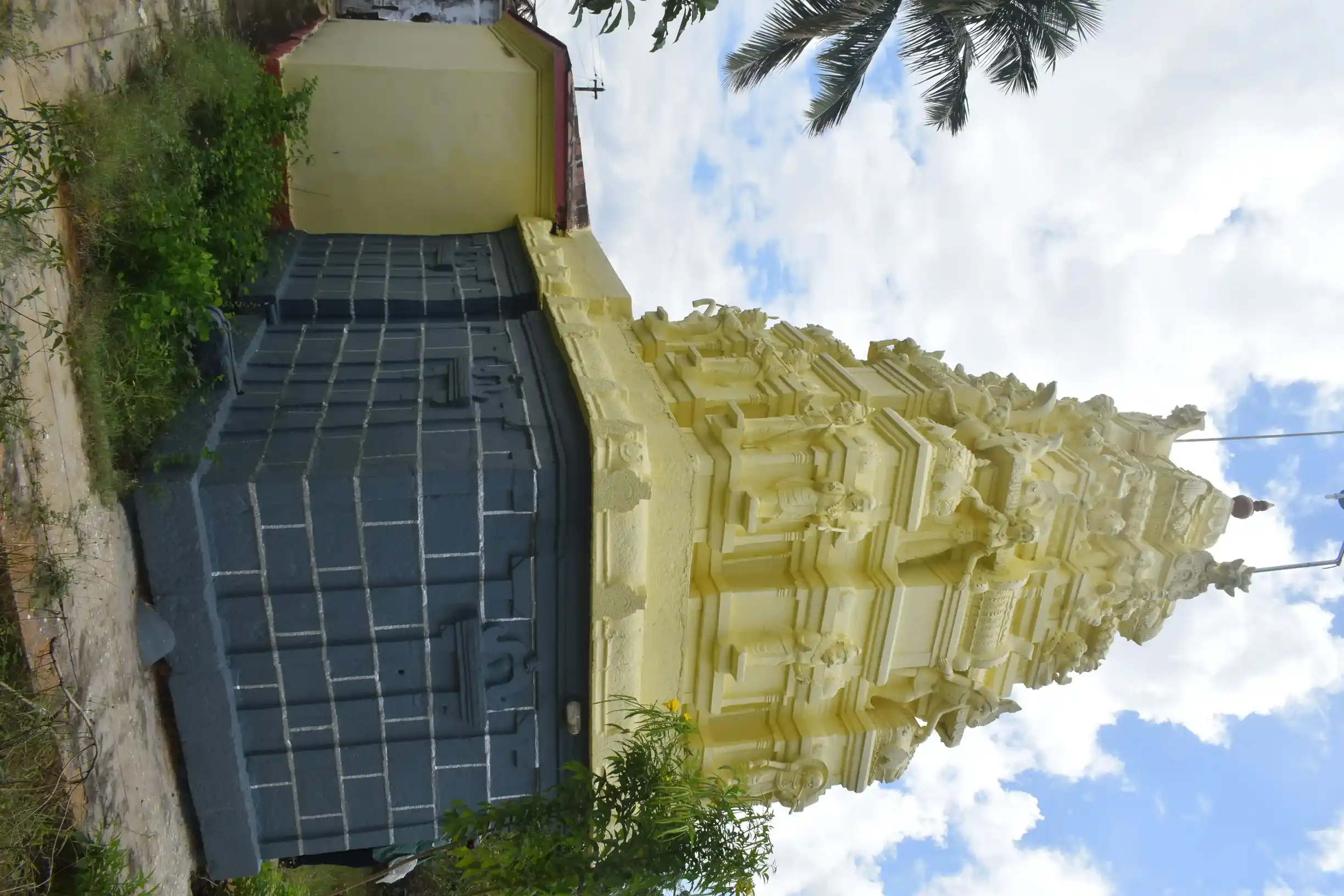 Arulmigu Navaneethakrishnasamy Temple, Pattakurichi - 627811 அருள்மிகு நவநீதகிருஷ்ணசுவாமி திருக்கோயில், Pattakurichi - 627811, Tenkasi - Ancient Temple Architecture and History Image 3