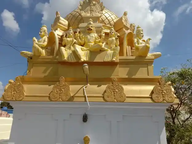 Arulmigu Navaneethavenugopalaswamy Temple, Dhawlathapath, Krishnagiri - 635001 அருள்மிகு நவநீத வேணுகோபாலசாமி திருக்கோயில், Dhawlathapath, Krishnagiri - 635001, Krishnagiri - Ancient Temple Architecture and History Image 2