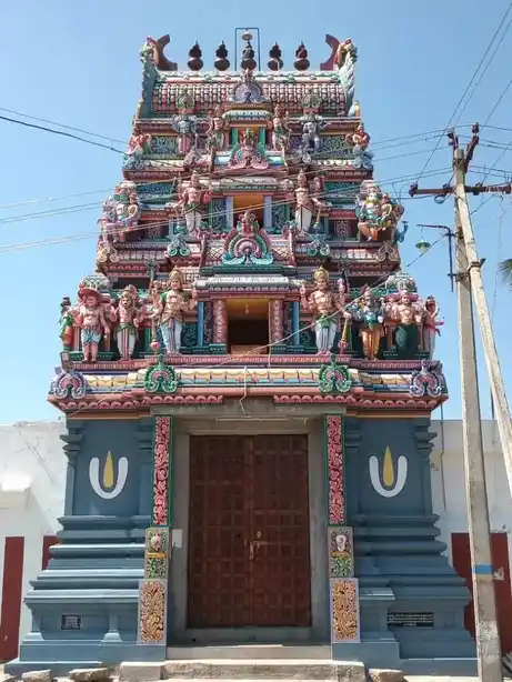 Arulmigu Navanithakrishnasamy Temple, Aaviyur - 605757 Temple