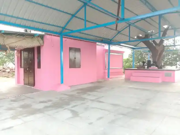 Arulmigu Navilkuttai Perumal Temple, Thethipalayam - 641010 அருள்மிகு நவில்குட்டை பெருமாள் திருக்கோயில், தீத்திபாளையம் - 641010, Coimbatore - Ancient Temple Architecture and History Image 2