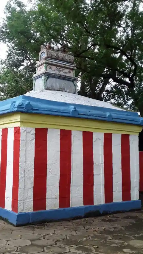 Arulmigu Nedunkavaludaiyar Sasthatirukovil, Kadayam - 627415 Arulmigu Nedunkavaludaiyar Sasthatirukovil, Kadayam - 627415, Tenkasi - Ancient Temple Architecture and History Image 3
