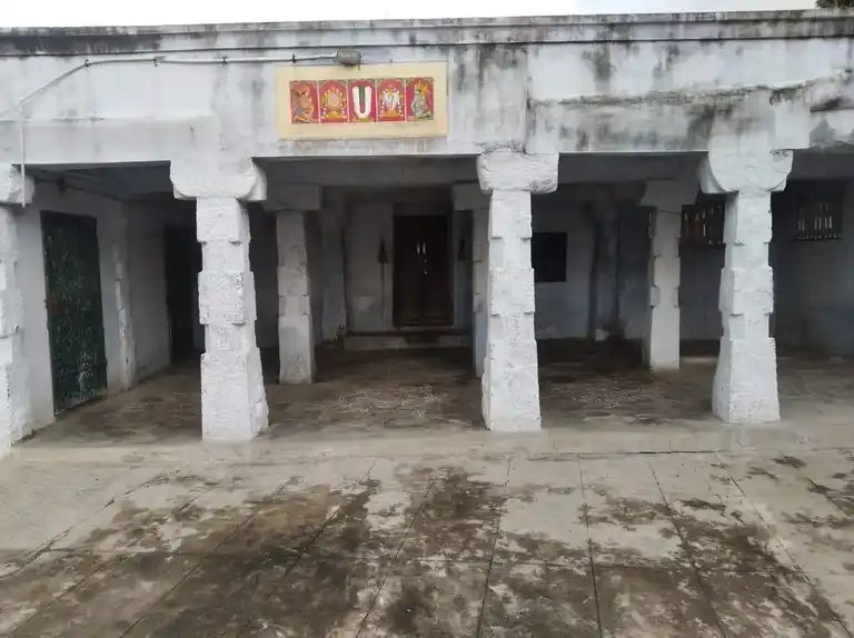 Arulmigu Neela Manicka Perumal Temple, Perungattur - 604402 Arulmigu Neela Manicka Perumal Temple, Perungattur - 604402, Tiruvannamalai - Ancient Temple Architecture and History Image 2