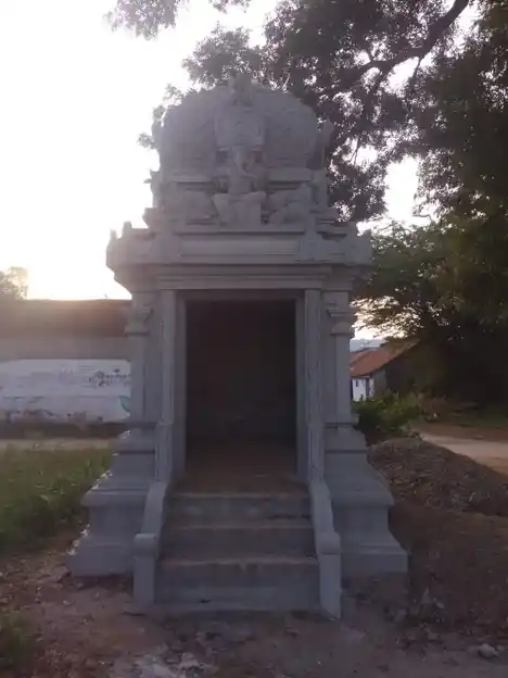 Arulmigu Neela Megaswamy Madam, Munugapattu - 604504 அருள்மிகு நீலமேக சுவாமி மடம், Munugapattu - 604504, Tiruvannamalai - Ancient Temple Architecture and History Image 3
