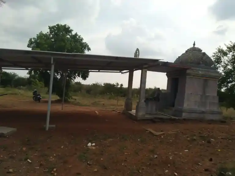 Arulmigu Neelagiri Velayuthaswamy Temple, Anaipalayam - 639202 அருள்மிகு நீலகிரி வேலாயுதசுவாமி திருக்கோயில், Anaipalayam - 639202, Karur - Ancient Temple Architecture and History Image 3