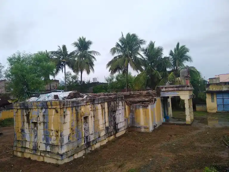 Arulmigu Neelakanda Mahadevaswamy Temple, Vao Office, Karapattu - 606701 அருள்மிகு நீலகண்டமகாதேவசுவாமி திருக்கோயில், Vao ஆபீஸ், கரப்பட்டு - 606701, Tiruvannamalai - Ancient Temple Architecture and History Image 2
