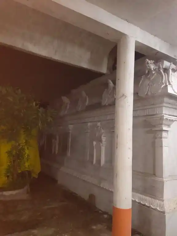 Arulmigu Neelakandeshwarar Temple, Gerugambakkam - 600122 அருள்மிகு நீலகண்டேஸ்வரர் திருக்கோயில், Gerugambakkam - 600122, Kancheepuram - Ancient Temple Architecture and History Image 2