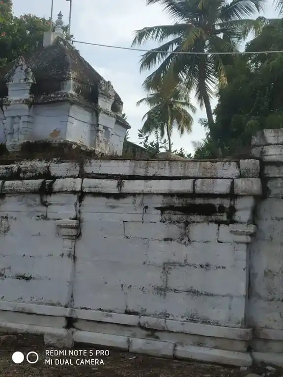 Arulmigu Neelakandeshwarar Temple, Kanjikovil - 638116 அருள்மிகு நீலகண்டேஸ்வரர் மற்றும் வரதராஜப் பெருமாள் திருக்கோயில், காஞ்சிக்கோவில் - 638116, Erode - Ancient Temple Architecture and History Image 6