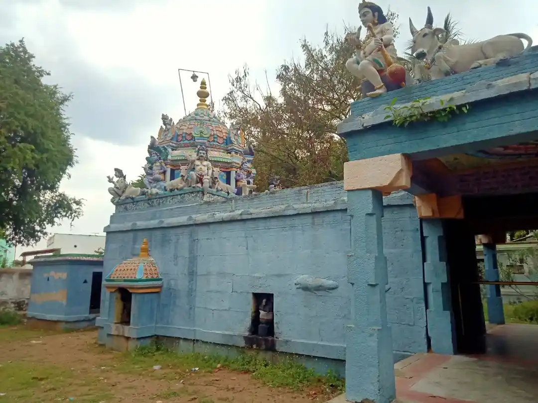 Arulmigu Neelakandeshwarar Temple, Pazhaiyasiruvangur - 606206 அருள்மிகு நீலகண்டேஸ்வரர் திருக்கோயில், Pazhaiyasiruvangur - 606206, Kallakurichi - Ancient Temple Architecture and History Image 2