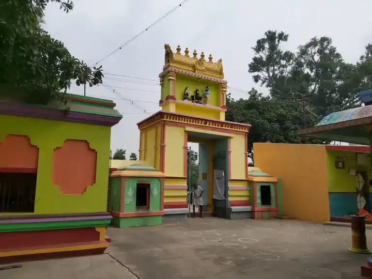 Arulmigu Neelakandeswarar Temple, Kavasampattu - 632204