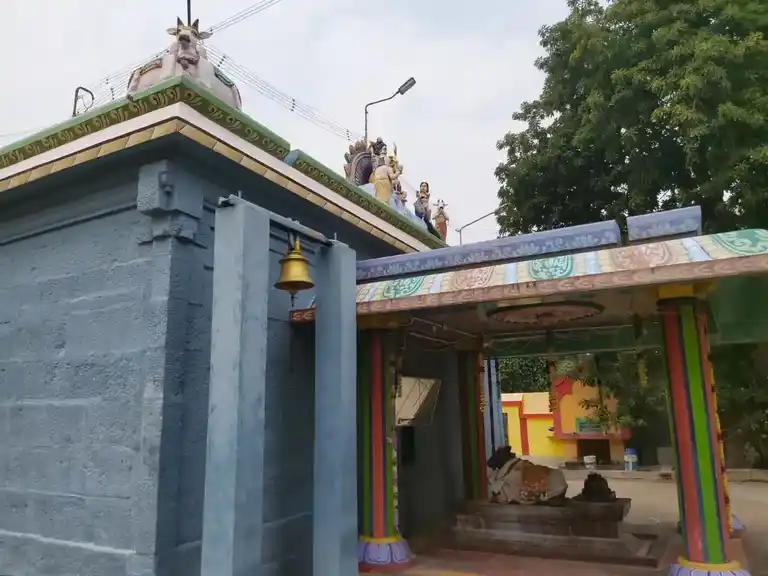 Arulmigu Neelakandeswarar Temple, Kavasampattu - 632204 அருள்மிகு நீலகண்டேஸ்வரர் திருக்கோயில், கவசம்பட்டு - 632204, Vellore - Ancient Temple Architecture and History Image 5