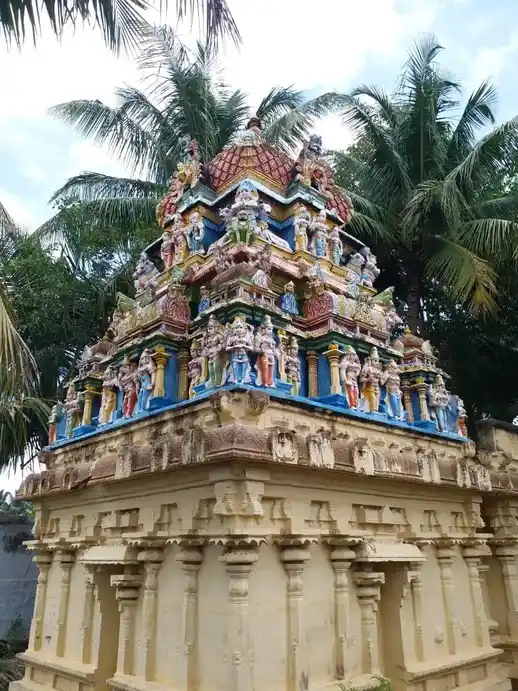 Arulmigu Neelakandeswarar Temple, Kullapuram - 625562 அருள்மிகு நீலகண்டேஸ்வரர் திருக்கோயில், Kullapuram - 625562, Theni - Ancient Temple Architecture and History Image 4