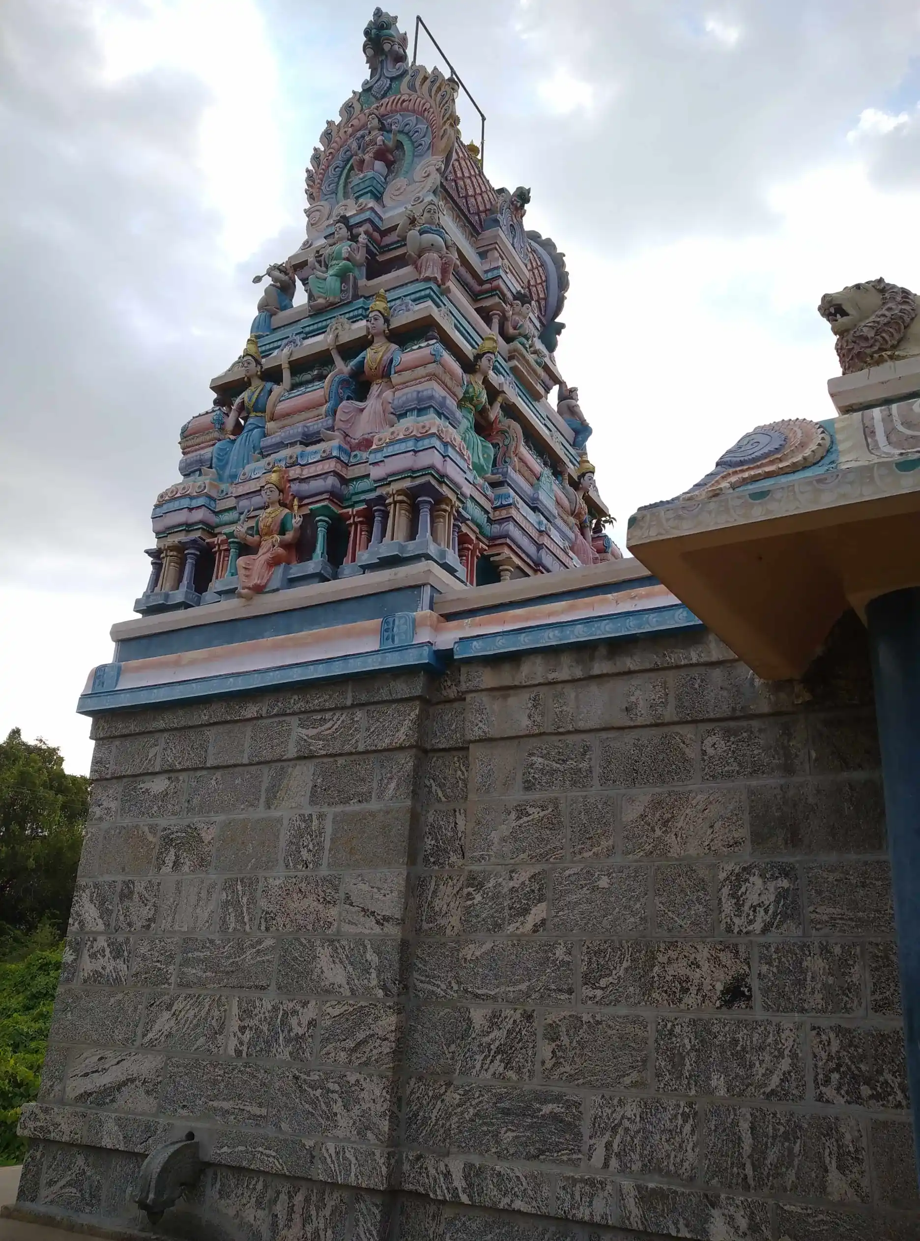 Arulmigu Neelakandiamman Temple, Thirumuruganpoondi, Avinashi - 641652 Arulmigu Neelakandiamman Temple, Thirumuruganpoondi, Avinashi - 641652, Tiruppur - Ancient Temple Architecture and History Image 2