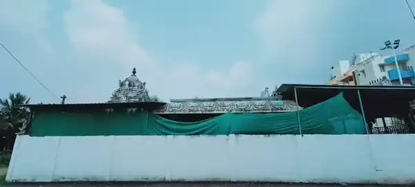 Arulmigu Neelamaanikka Perumal Temple, Sirucheri - 603103 அருள்மிகு நீலமாணிக்க பெருமாள் திருக்கோயில், Sirucheri - 603103, Chengalpattu - Ancient Temple Architecture and History Image 3