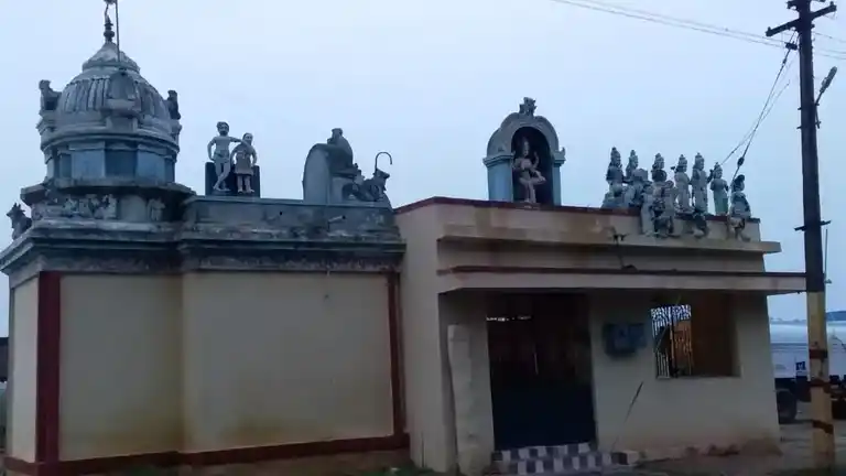 Arulmigu Neelamega Perumal Temple, Akkaraipatti - 624701 Arulmigu Neelamega Perumal Temple, Akkaraipatti - 624701, Dindigul - Ancient Temple Architecture and History Image 3