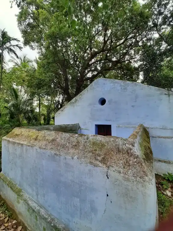 Arulmigu Neeli Arulmiguman Temple, Shenkottai - 627809 Arulmigu Neeli Arulmiguman Temple, Shenkottai - 627809, Tenkasi - Ancient Temple Architecture and History Image 2