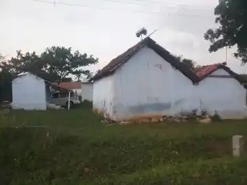 Arulmigu Neeliamman Temple, Emmampoondi - 634950 அருள்மிகு நீலியம்மன் திருக்கோயில், Emmampoondi - 634950, Erode - Ancient Temple Architecture and History Image 2