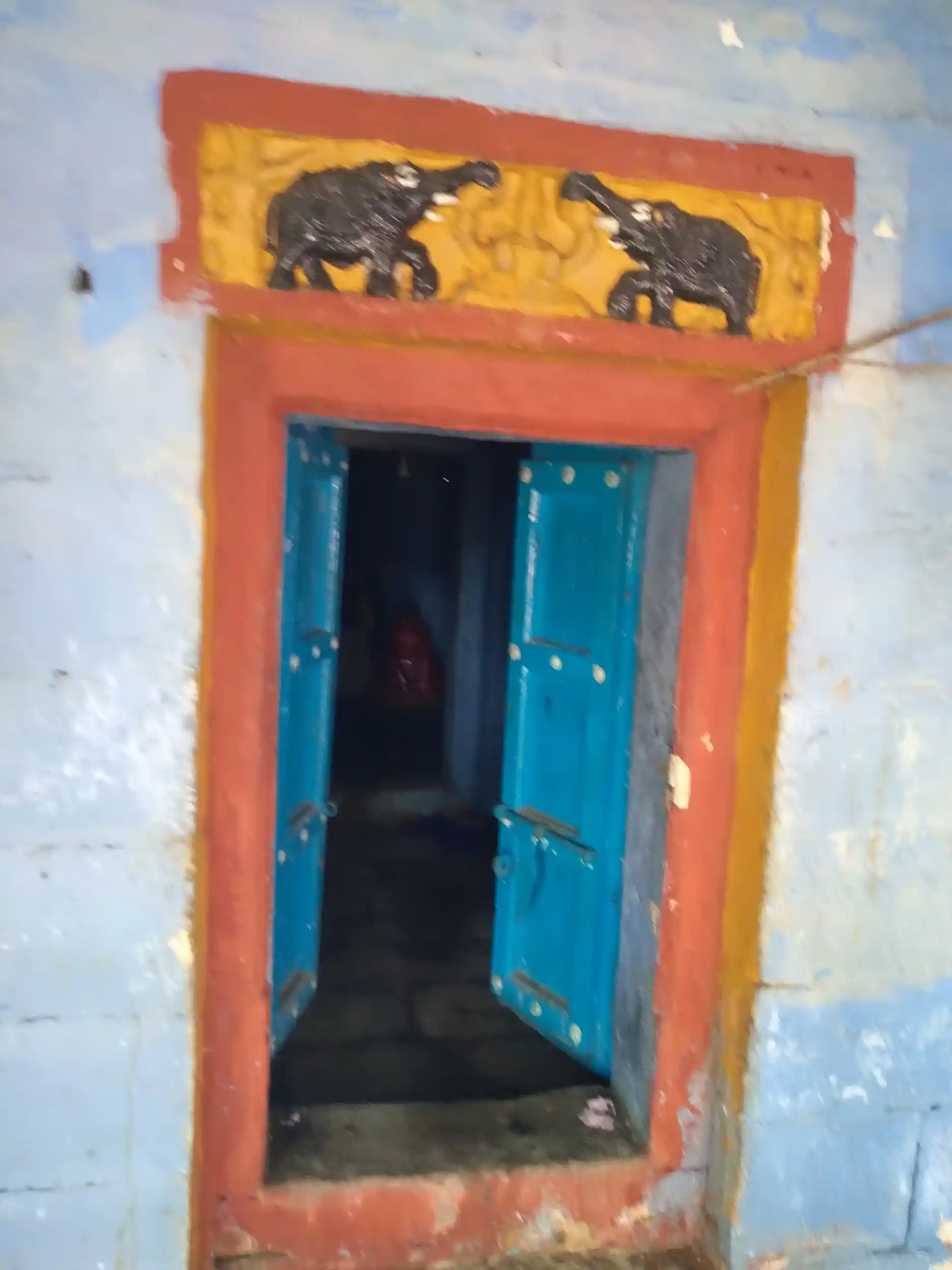Arulmigu Neerkathalinga Ayyanar Temple, Sivakasi, Sivakasi - 626123 அருள்மிகு நீர்காத்தலிங்க அய்யனார் திருக்கோயில், சிவகாசி, Sivakasi - 626123, Virudhunagar - Ancient Temple Architecture and History Image 4