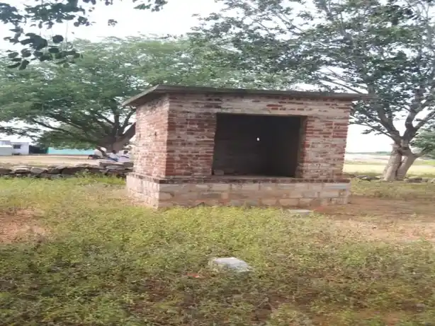 Arulmigu Nellamparai Perumal Temple, Nellamparai - 624703 அருள்மிகு நெல்லம்பாறை பெருமாள் கோயில், Nellamparai - 624703, Dindigul - Ancient Temple Architecture and History Image 4