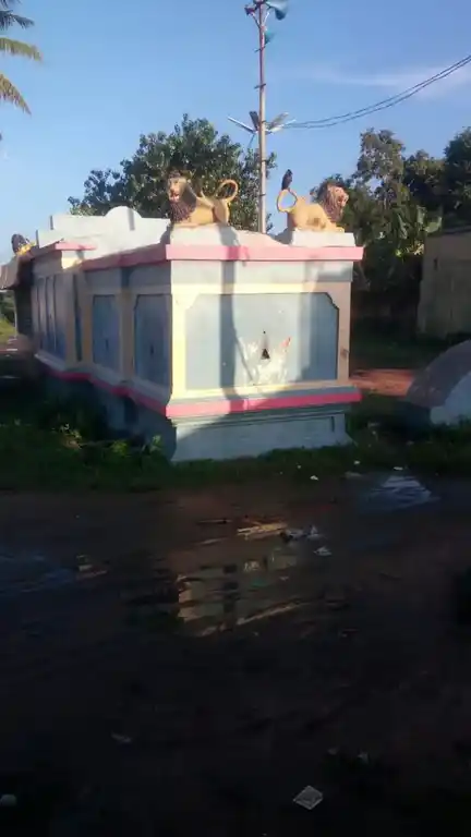 Arulmigu Nellooramman Temple, Near School, Chinnakavanam - 601204 அருள்மிகு நெல்லூரம்மன் திருக்கோயில், Near School, Chinnakavanam - 601204, Tiruvallur - Ancient Temple Architecture and History Image 3