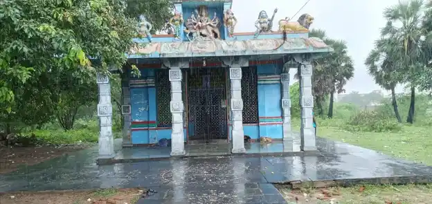 Arulmigu Nelloreamman Temple, Near Sivan Koil, Sunnambukulam - 601201 அருள்மிகு நெல்லூர் அம்மன் திருக்கோயில், Near Sivan Koil, Sunnambukulam - 601201, Tiruvallur - Ancient Temple Architecture and History Image 3