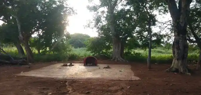 Arulmigu Nilakkannimar Temple, Porunthaloor - 621313 அருள்மிகு நிலக்கன்னிமார் திருக்கோயில், Porunthaloor - 621313, Karur - Ancient Temple Architecture and History Image 4