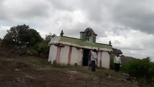 Arulmigu Nilgiris Anumantharaya Swamy Temple, Nagamangalam - 635113 Temple