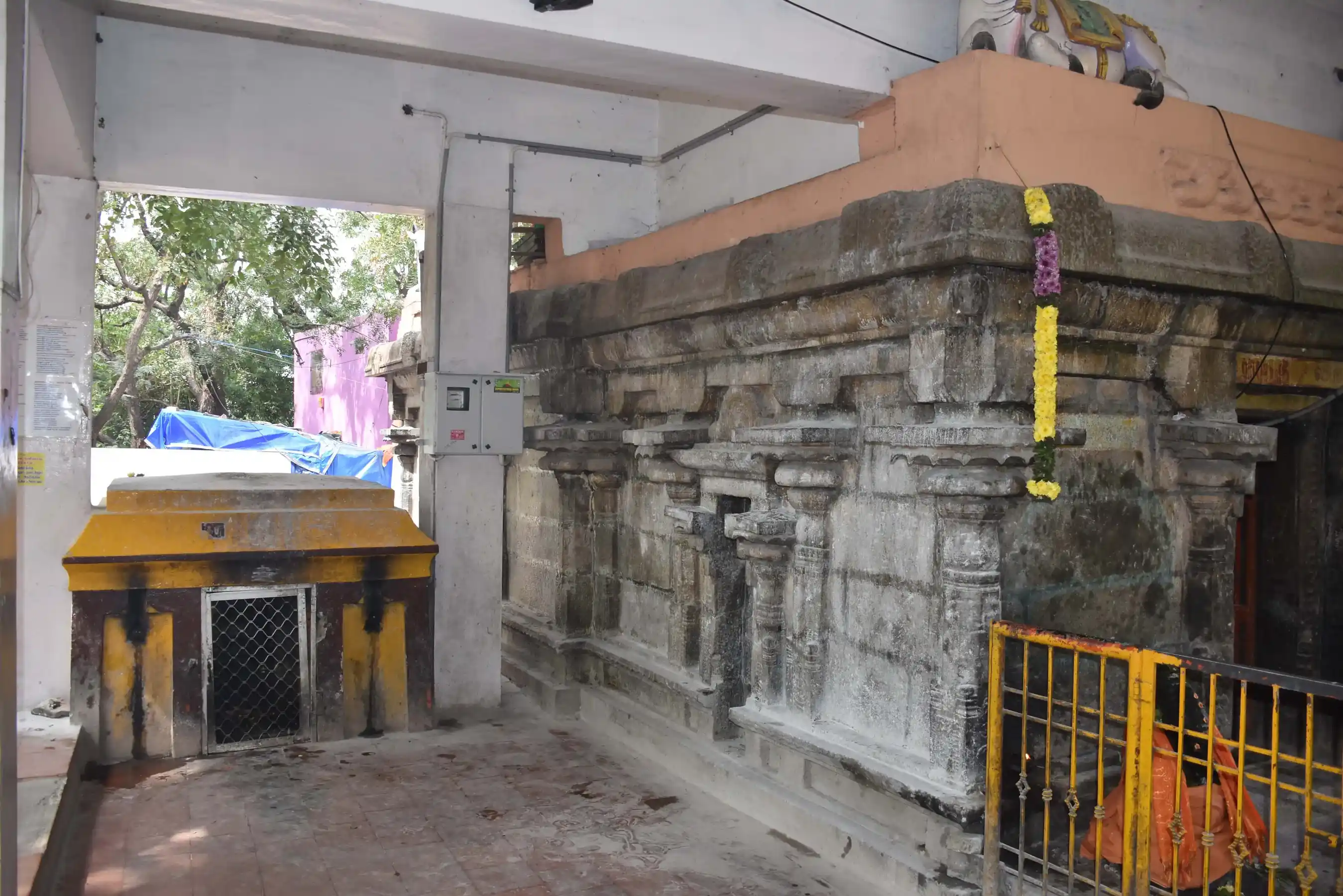 Arulmigu Nirudhi Lingam Temple, Tiruvannamalai - 606604 அருள்மிகு நிருதிலிங்கம் திருக்கோயில், திருவண்ணாமலை - 606604, Tiruvannamalai - Ancient Temple Architecture and History Image 4