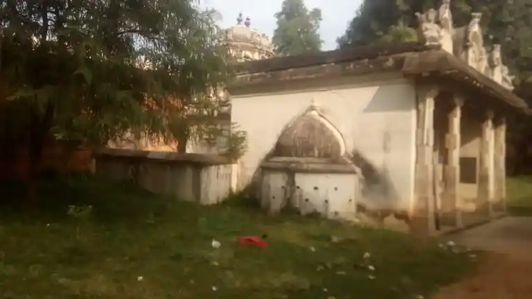 Arulmigu Nitheeswarar Temple, Srimushnam - 608703