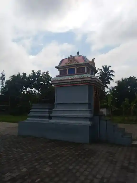 Arulmigu Nithiya Kalyana Veeragava Perumal Temple, Nemam - 600124 அருள்மிகு நித்தியகல்யாண வீரராகவ பெருமாள் திருக்கோயில், Nemam - 600124, Tiruvallur - Ancient Temple Architecture and History Image 2