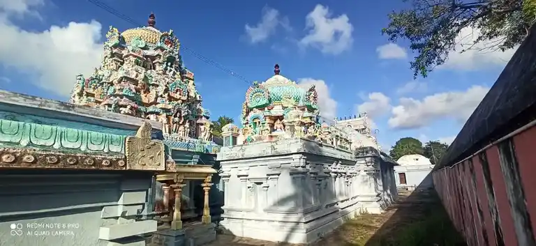 Arulmigu Nithyavinotheeswarar Temple, Eduthukatti Sathanur, Eduthukatti Sathanur - 609312 அருள்மிகு நித்யவினோதீஸ்வரர் திருக்கோயில், எடுத்துக்காட்டி சாத்தனுர், Eduthukatti Sathanur - 609312, Mayiladuthurai - Ancient Temple Architecture and History Image 3