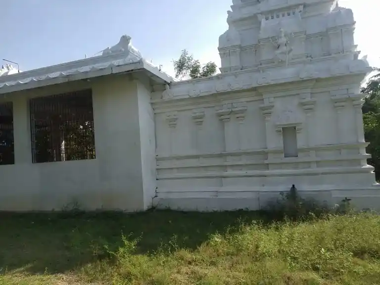Arulmigu Nookanachiamman Temple, Vinnampalli - 632516 அருள்மிகு நூக்குநாச்சியம்மன் திருக்கோயில், விண்ணம்பள்ளி - 632516, Vellore - Ancient Temple Architecture and History Image 2
