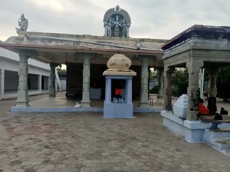 Arulmigu Numperumal Temple, Maraparai - 637410 அருள்மிகு நம்பெருமாள் திருக்கோயில், Maraparai - 637410, Namakkal - Ancient Temple Architecture and History Image 4