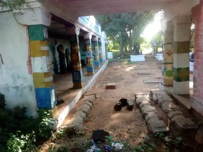 Arulmigu Ocandamman Temple, Nadumudhalaikulam - 625514 ஒச்சாண்டம்மன் திருக்கோயில், Nadumudhalaikulam - 625514, Madurai - Ancient Temple Architecture and History Image 4