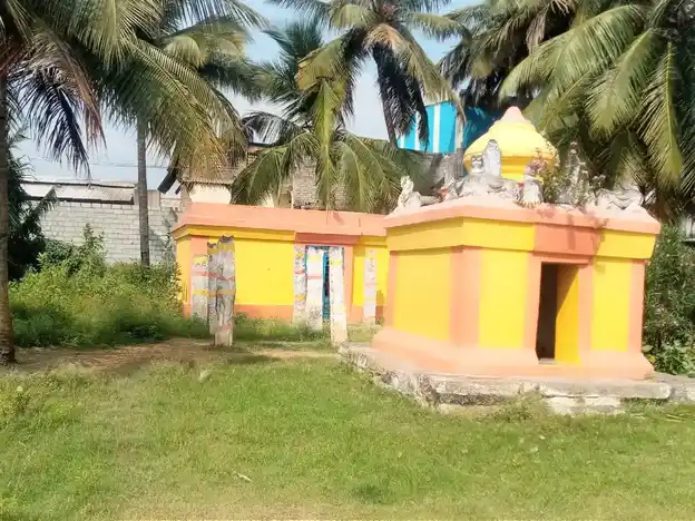 Arulmigu Odasalamman Temple, Therpatti, Thimmapuram - 635112 அருள்மிகு ஒடசலம்மன் திருக்கோயில், தேர்ப்பட்டி, திம்மாபுரம் - 635112, Krishnagiri - Ancient Temple Architecture and History Image 2