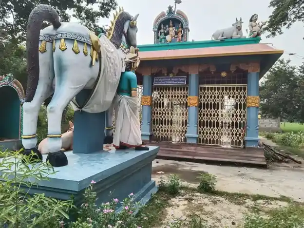 Arulmigu Olaikonda Ayyanar Temple, Munnavalkottai - 614403 அருள்மிகு ஓலைகொண்ட அய்யனார் திருக்கோயில், Munnavalkottai - 614403, Thiruvarur - Ancient Temple Architecture and History Image 2
