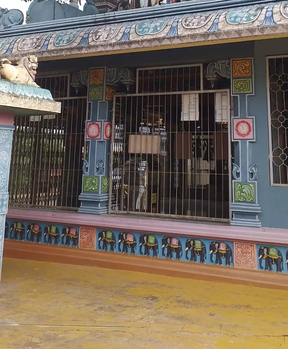 Arulmigu Oli Udaiya Ayyanar Temple, Keelavayal - 630410 Arulmigu Oli Udaiya Ayyanar Temple, Keelavayal - 630410, Sivagangai - Ancient Temple Architecture and History Image 2