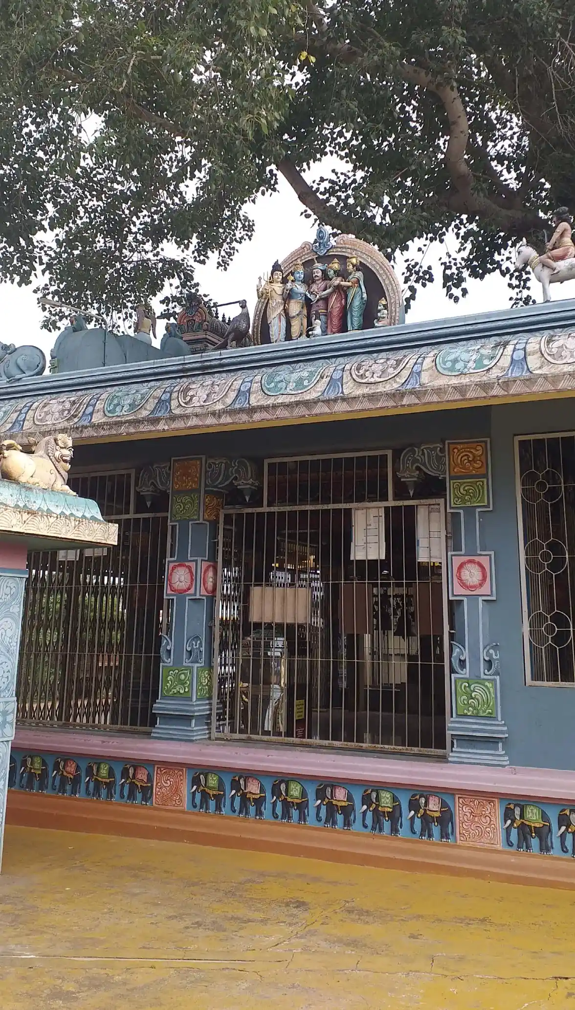 Arulmigu Oli Udaiya Ayyanar Temple, Keelavayal - 630410 Arulmigu Oli Udaiya Ayyanar Temple, Keelavayal - 630410, Sivagangai - Ancient Temple Architecture and History Image 4