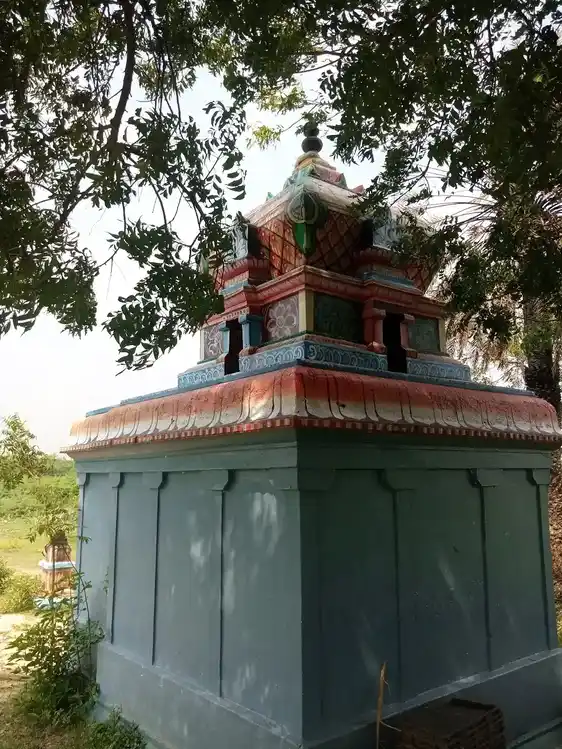 Arulmigu Olivandha Moorthi Ayyanar Temple, Velangudi - 609603 அருள்மிகு ஒளிவந்த மூர்த்தி அய்யனார் திருக்கோயில், Velangudi - 609603, Thiruvarur - Ancient Temple Architecture and History Image 7