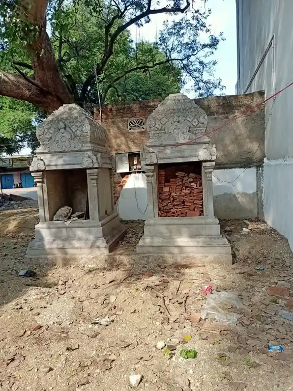 Arulmigu Om Sakthi Valli Muthumariamman Temple, Pudupettai H A Kannamangalam - 632301 அருள்மிகு சிவசக்தி வள்ளிமுத்து மாரியம்மன் திருக்கோயில், Pudupettai H A Kannamangalam - 632301, Tiruvannamalai - Ancient Temple Architecture and History Image 4