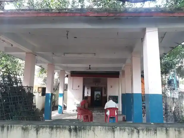Arulmigu Om Sakthi Vinayagar Temple, Virugambakkam, Chennai - 600092 அருள்மிகு ஓம் சக்தி விநாயகர் திருக்கோயில், ஓட்டைப் பிள்ளையார் கோயில், விருகம்பாக்கம், சென்னை - 600092, Chennai - Ancient Temple Architecture and History Image 5