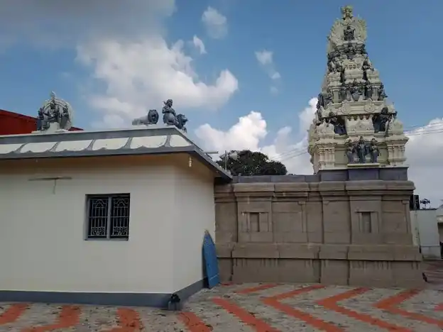 Arulmigu Omanthur Mariamman Temple, Masagoundenchettipalayam - 641653 அருள்மிகு ஒமந்தூர் மாரியம்மன் திருக்கோயில், Masagoundenchettipalayam - 641653, Coimbatore - Ancient Temple Architecture and History Image 3