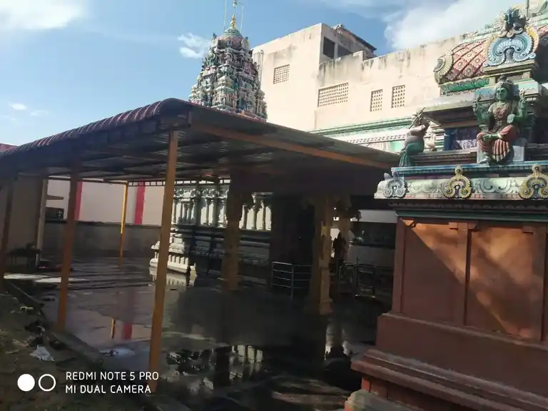 Arulmigu Omsakthi Mariyamman Vinayagar Velmurgan Temple, Dharmapuri - 636701 அருள்மிகு சக்திமாரியம்மன் விநாயகர் திருக்கோயில், தர்மபுரி - 636701, Dharmapuri - Ancient Temple Architecture and History Image 4