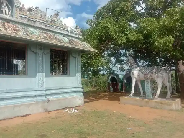 Arulmigu Omudaya Ayyanar Temple, Mahilankottai - 614601 Arulmigu Omudaya Ayyanar Temple, Mahilankottai - 614601, Thanjavur - Ancient Temple Architecture and History Image 5