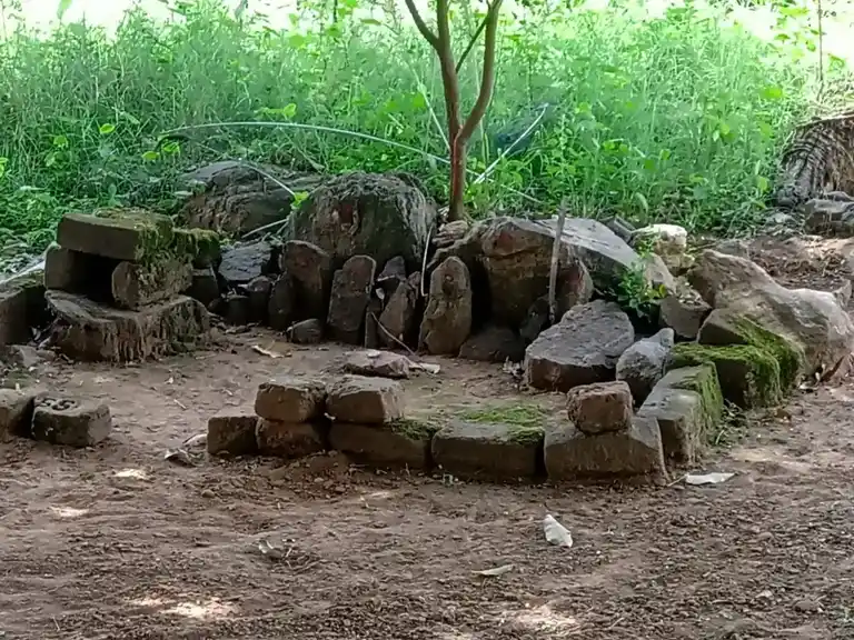 Arulmigu Ondiveeerasamy Temple, Karkoodalpatty Bit.1 - 636202 அருள்மிகு மாரியம்மன் ஒண்டிவீசம்மன் விநாயகர் திருக்கோயில், Karkoodalpatty Bit.1 - 636202, Namakkal - Ancient Temple Architecture and History Image 2