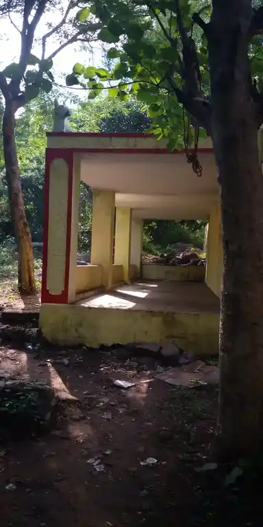 Arulmigu Ondiveerappasamy Temple, Rasingapuram - 625528 அருள்மிகு ஒண்டிவீரப்பசாமி திருக்கோயில், Rasingapuram - 625528, Theni - Ancient Temple Architecture and History Image 2