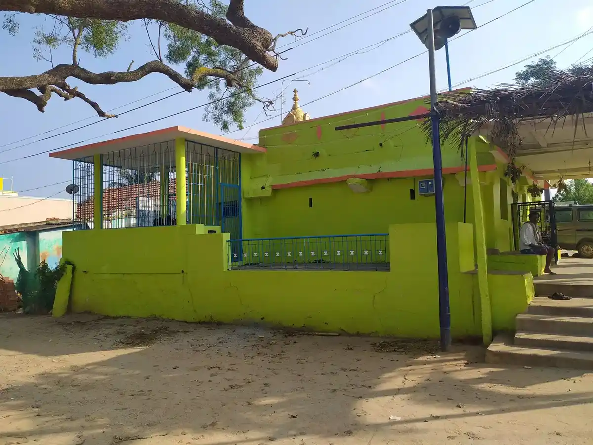 Arulmigu Onnatti Anjaneya Swamy Temple, Sathanoor - 635107 அருள்மிகு ஒன்னட்டிஆஞ்சநேய சுவாமி திருக்கோயில், Sathanoor - 635107, Krishnagiri - Ancient Temple Architecture and History Image 4