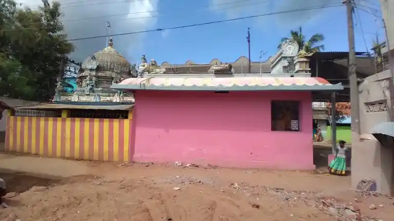 Arulmigu Oochimakaliyamman Temple, Naitchiyartemple, Naitchiyarkoil - 612602 அருள்மிகு உச்சிமகாகாளியம்மன் திருக்கோயில், Naitchiyarkoil, Naitchiyarkoil - 612602, Thanjavur - Ancient Temple Architecture and History Image 4