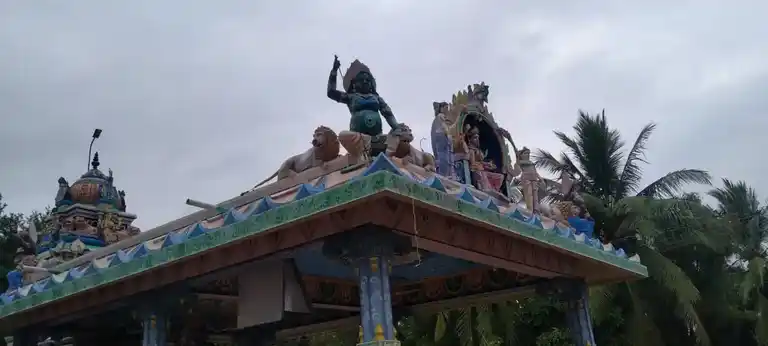 Arulmigu Oonaiyur Pidaari Utthamanaacchiyamman Temple, Vannivazhanthaanvayal - 622507 அருள்மிகு ஊனையூர் பிடாரி உத்தமநாச்சியம்மன் திருக்கோயில், Vannivazhanthaanvayal - 622507, Pudukkottai - Ancient Temple Architecture and History Image 2