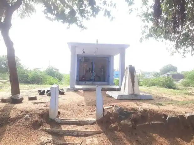 Arulmigu Oor Kattu Sudalaimadasamy alias Ulkattu Swamy Temple, Thiruppani Karisal Kulam - 627010 அருள்மிகு ஊர்காட்டு சுடலைமாடசுவாமி என்ற உள்காட்டு சுவாமி திருக்கோயில், திருப்பணி கரிசல்குளம், திருப்பணி கரிசல்குளம் - 627010, Tirunelveli - Ancient Temple Architecture and History Image 3